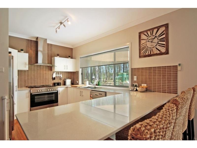 6 Burralee Drive, Worrigee NSW 2540