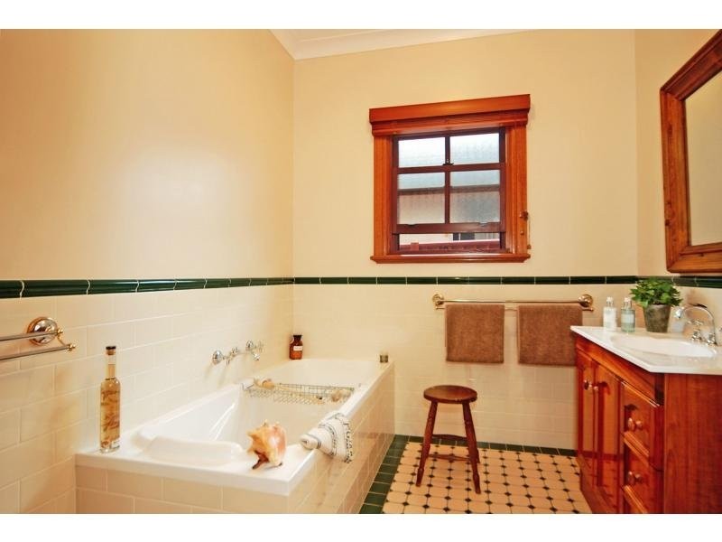 11 Terralla Grove, South Nowra NSW 2541