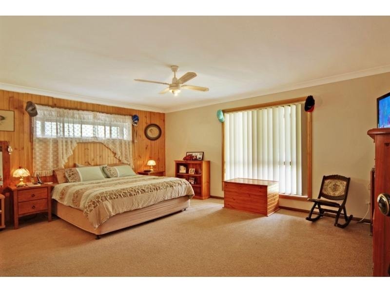 124 Watt Road, Falls Creek NSW 2540