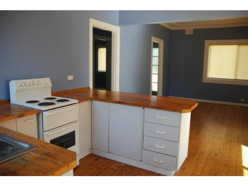 65 St Anns Street, Nowra NSW 2541