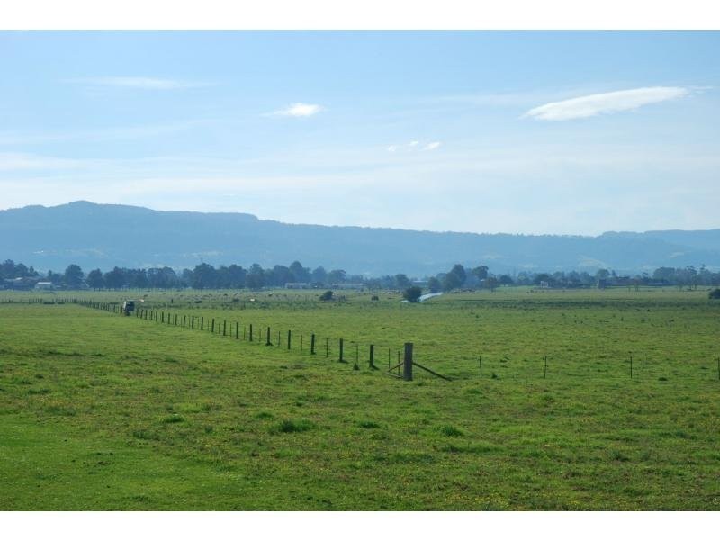 30 Amalfi Crescent, Nowra NSW 2541