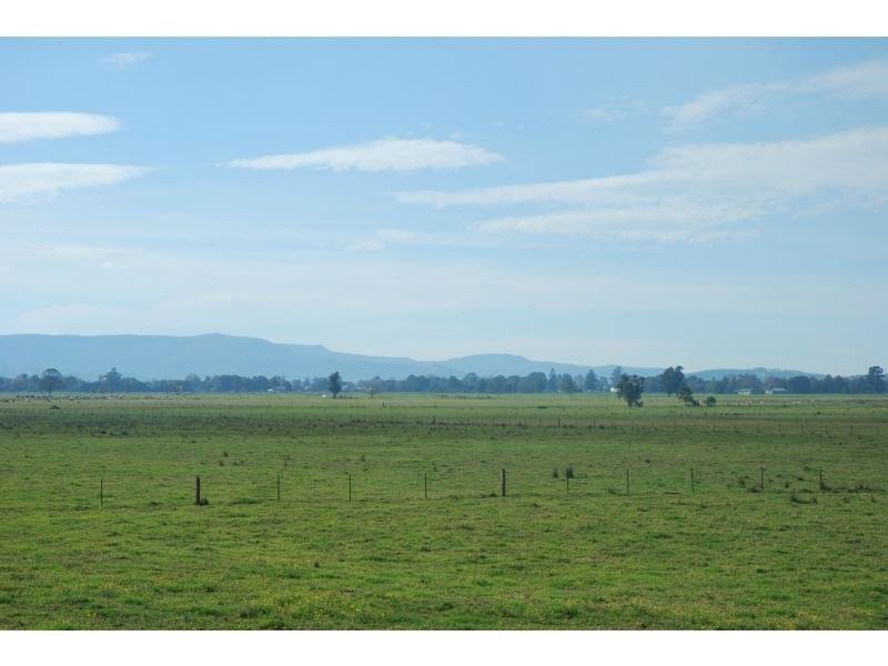 30 Amalfi Crescent, Nowra NSW 2541
