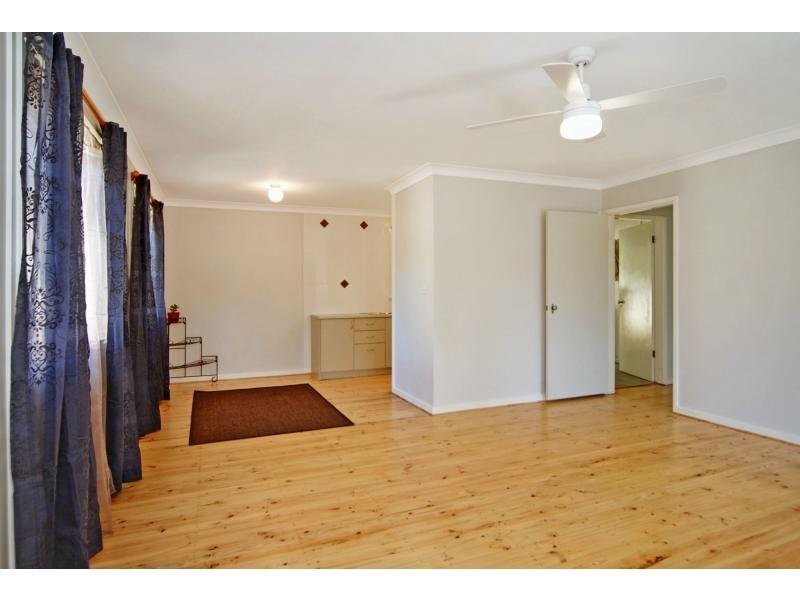 7 Queenborough Street, Nowra NSW 2541