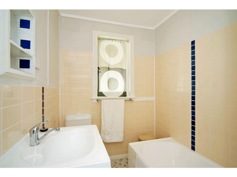 7 Queenborough Street, Nowra NSW 2541