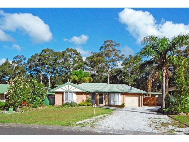 19 Rannoch Drive, West Nowra NSW 2541