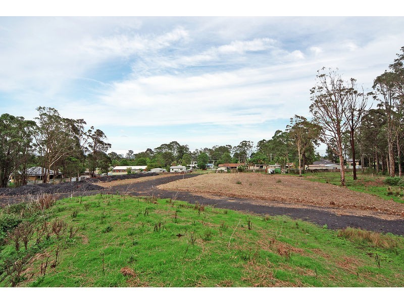 60 Hillcrest Avenue, South Nowra NSW 2541