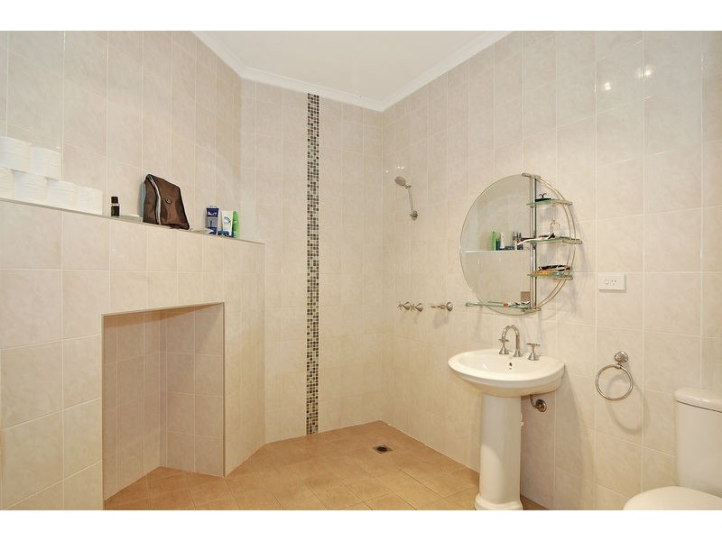 70 Kinghorne Street, Nowra NSW 2541