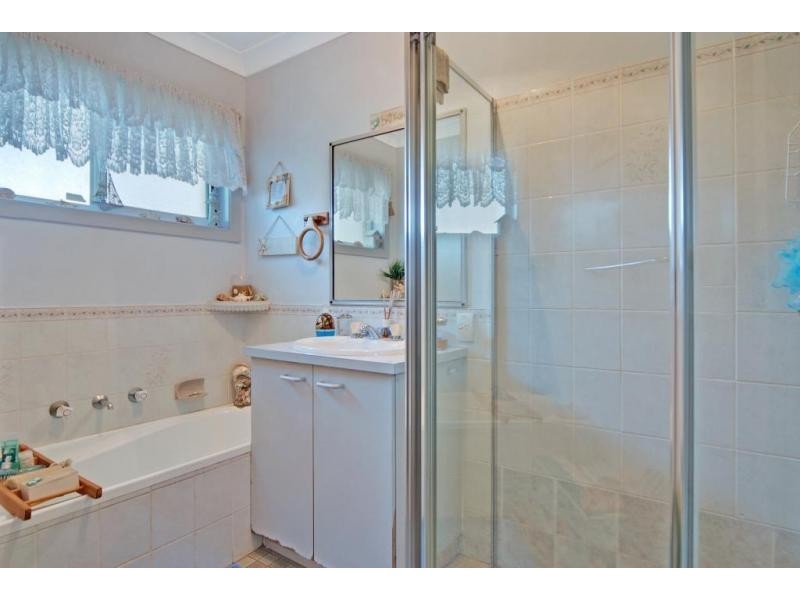 37 Peak Avenue, North Nowra NSW 2541