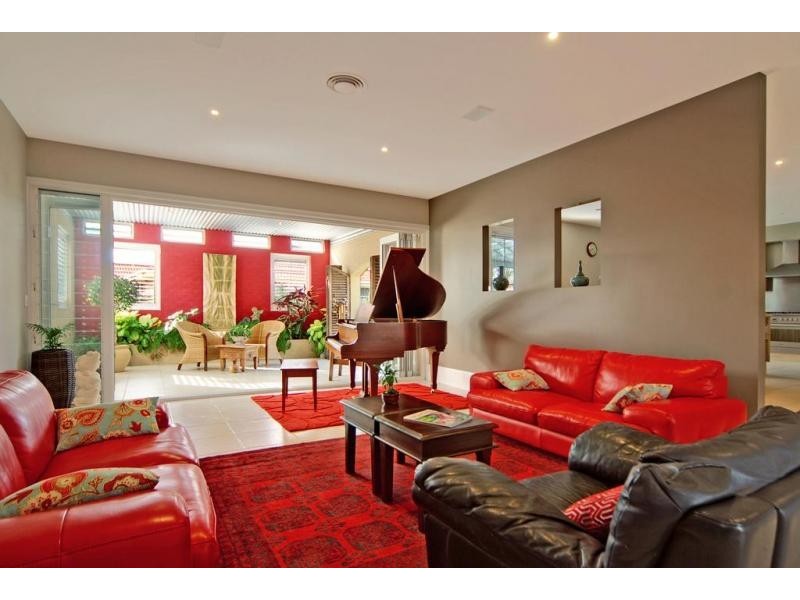 14 The Garden Walk, Worrigee NSW 2540