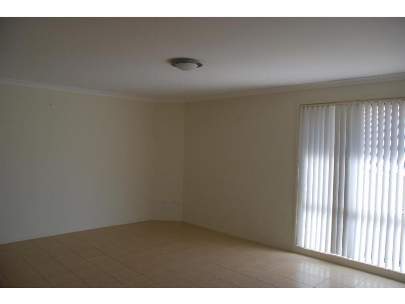 22 Warrigal Street, Nowra NSW 2541