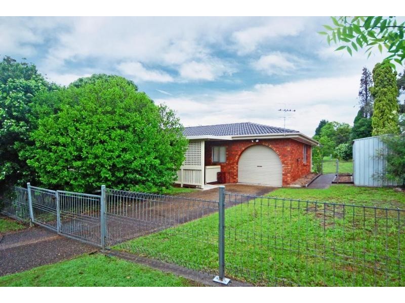 3 Yeovil Drive, Bomaderry NSW 2541