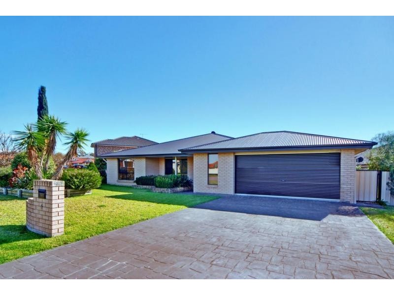 4 McTernan Place, Worrigee NSW 2540