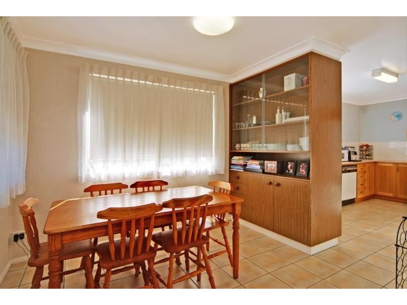 18 Colyer Avenue, Nowra NSW 2541