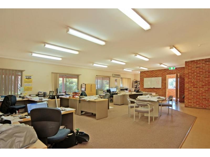 28 Norfolk Avenue, South Nowra NSW 2541