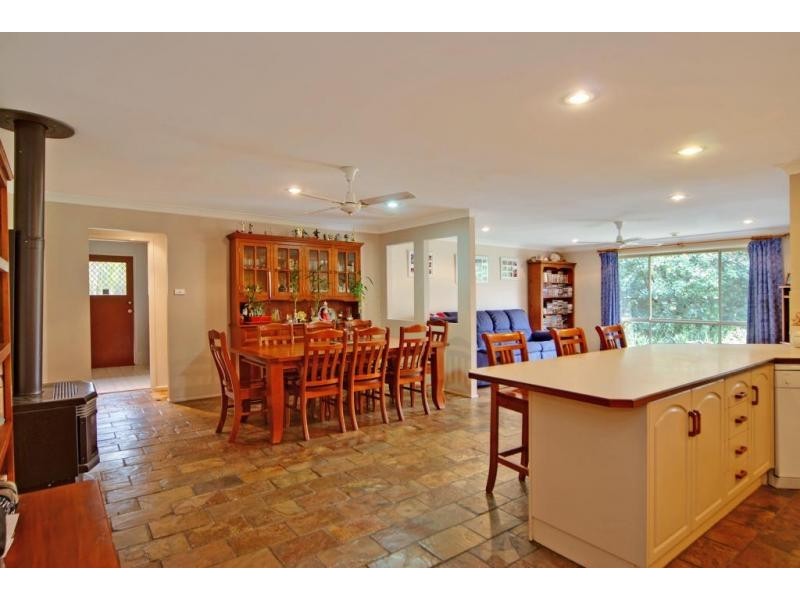 21 Tartarian Crescent, Bomaderry NSW 2541