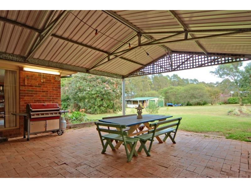 21 Tartarian Crescent, Bomaderry NSW 2541