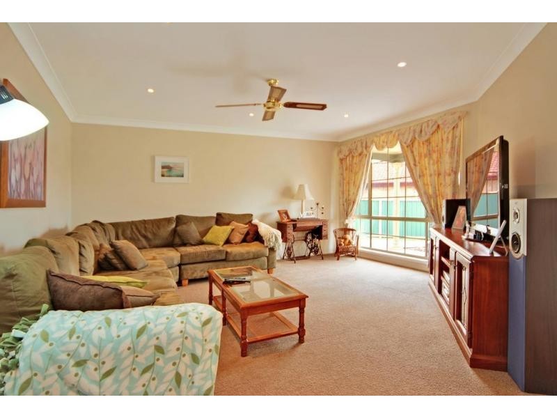 4 Tummell Close, West Nowra NSW 2541