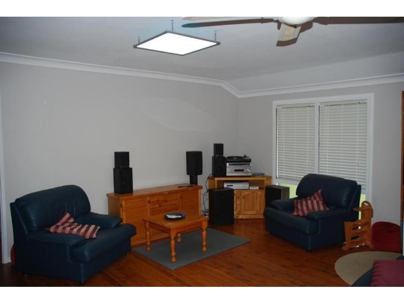 24 Elyard Drive, Nowra NSW 2541