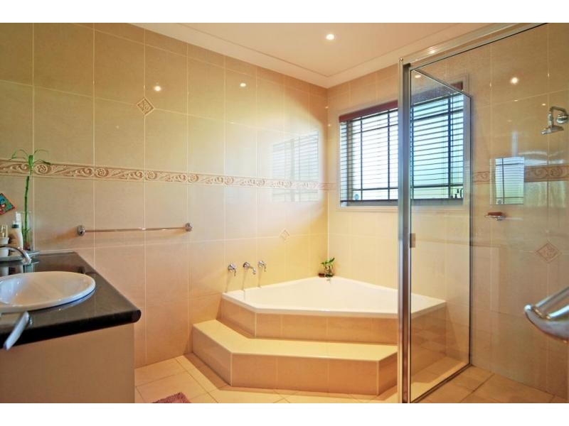 4 Blue Gum Way, North Nowra NSW 2541