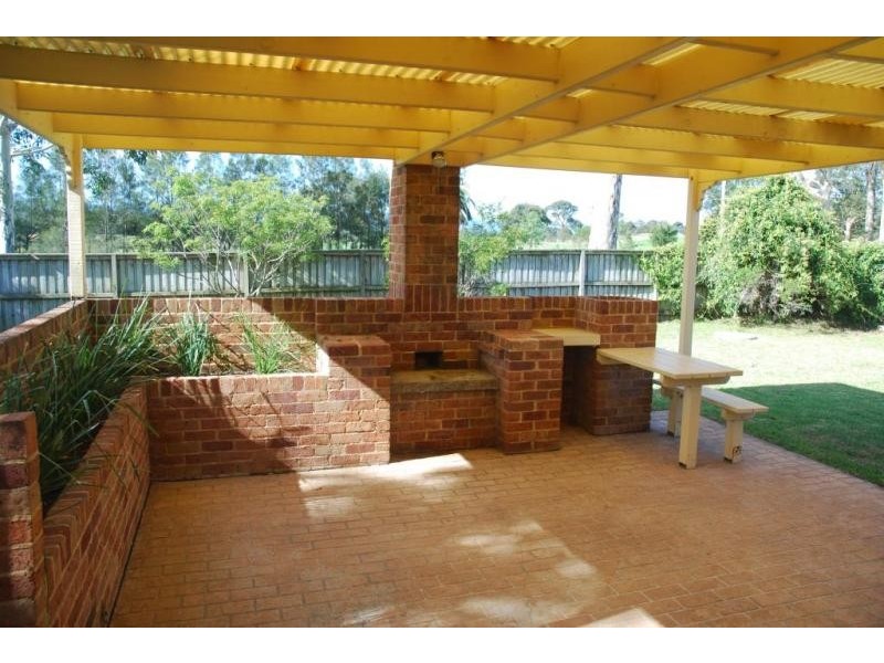 13 Robinia Way, Worrigee NSW 2540