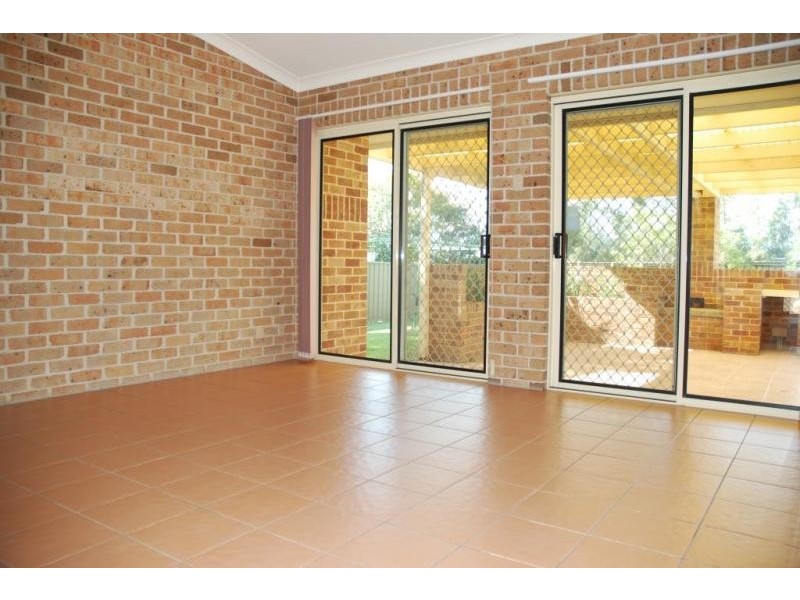 13 Robinia Way, Worrigee NSW 2540