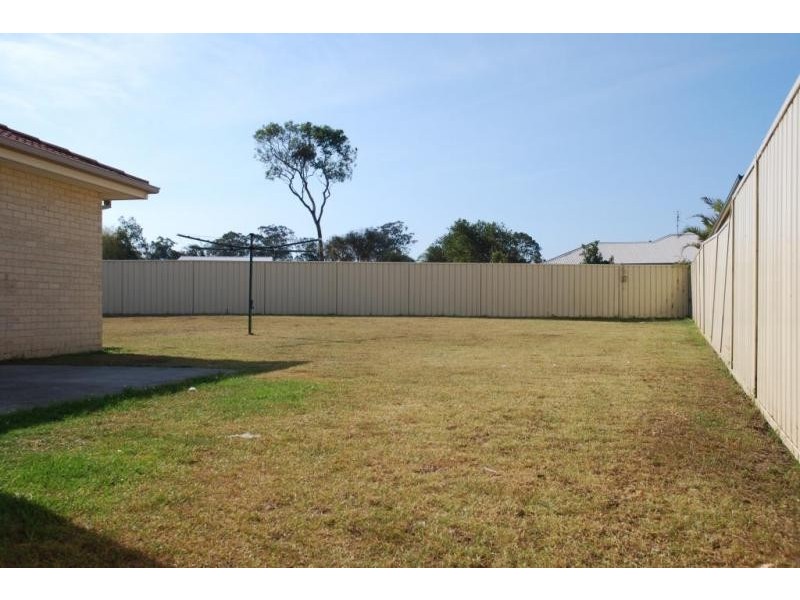 5 Guinea Flower Crescent, Worrigee NSW 2540