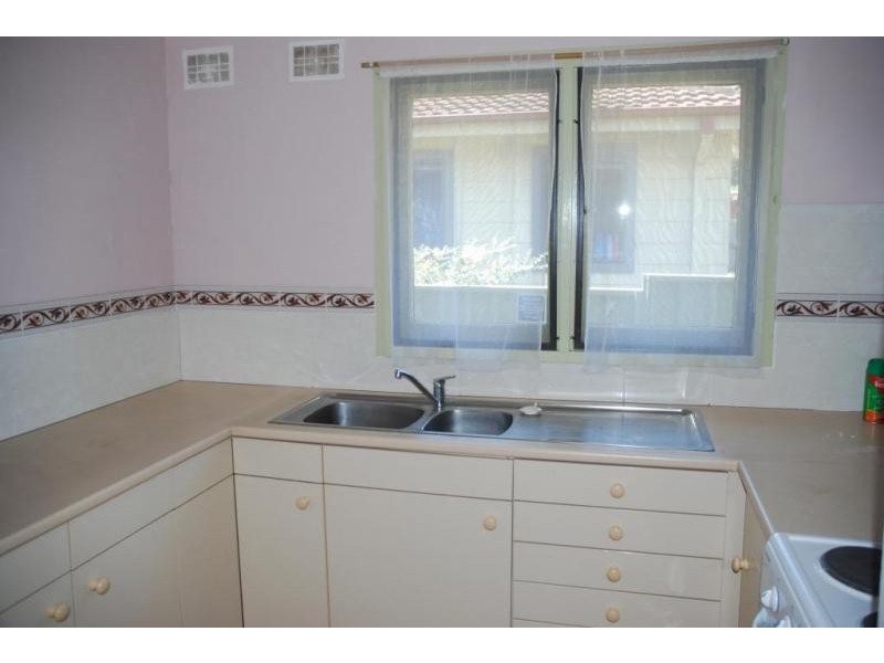 12 Seccombe Street, Nowra NSW 2541