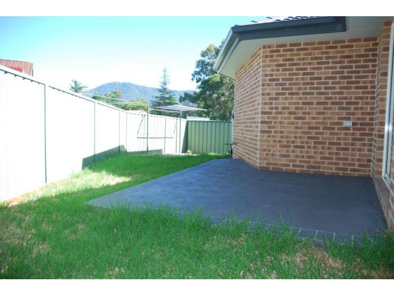 4/6 Waroo Place, Bomaderry NSW 2541
