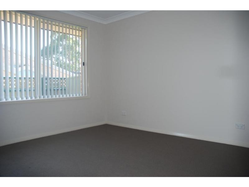 4/6 Waroo Place, Bomaderry NSW 2541