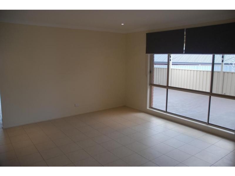 4 Bluebell Way, Worrigee NSW 2540