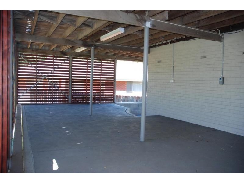 9 Albatross Road, Nowra NSW 2541