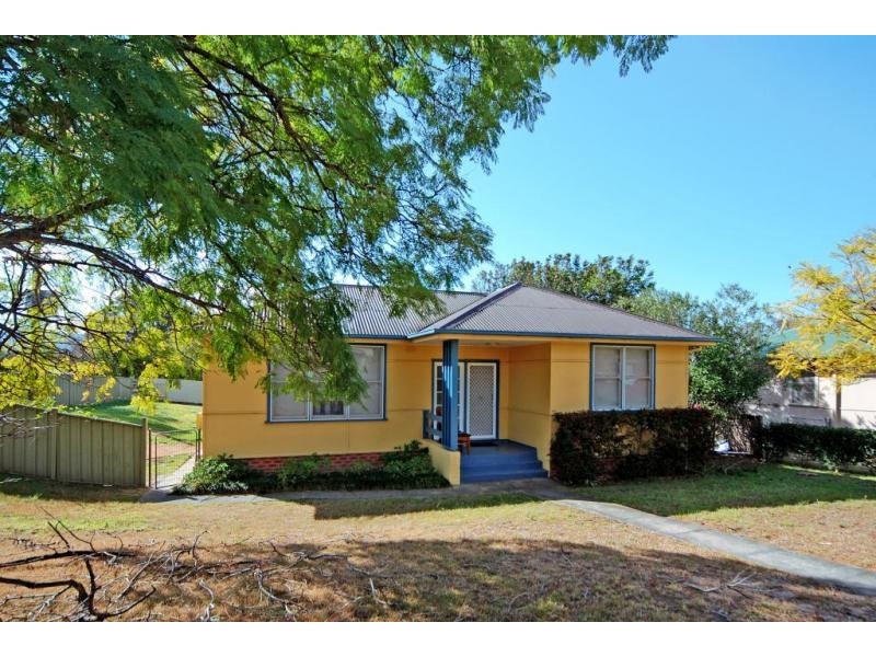 37 Worrigee Street, Nowra NSW 2541