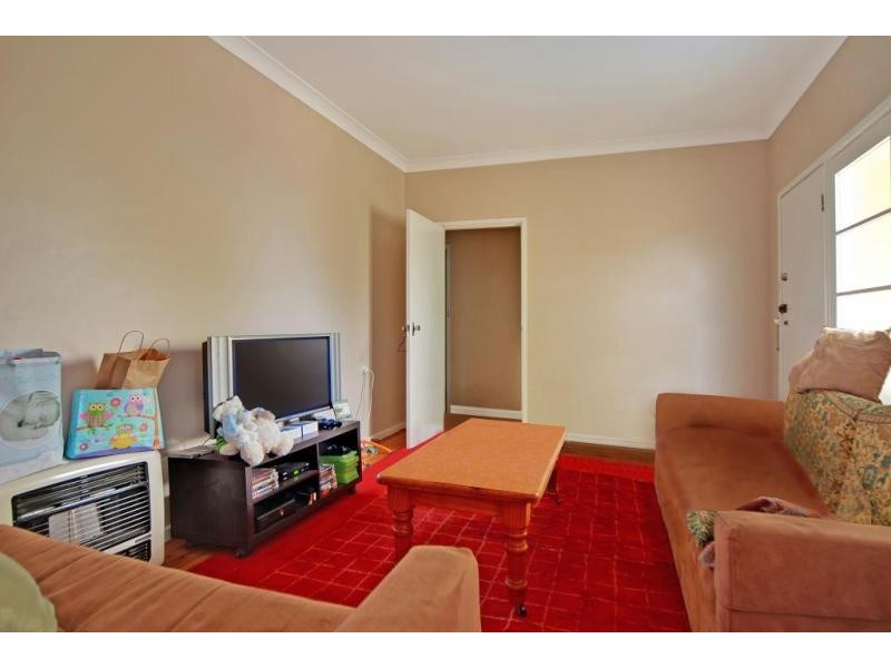 37 Worrigee Street, Nowra NSW 2541