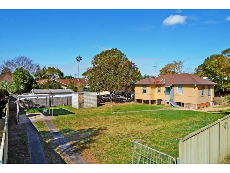 37 Worrigee Street, Nowra NSW 2541
