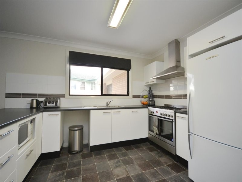 5 Quiberon Street, Nowra NSW 2541