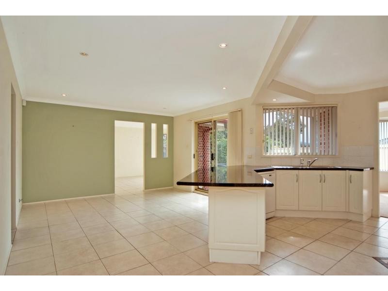 18 Kardella Avenue, Nowra NSW 2541