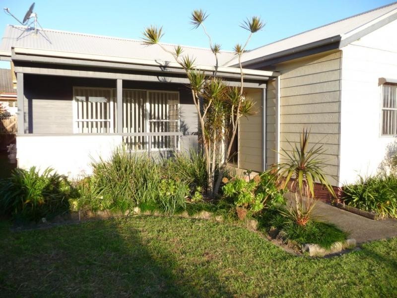 18 Hale Avenue, Nowra NSW 2541