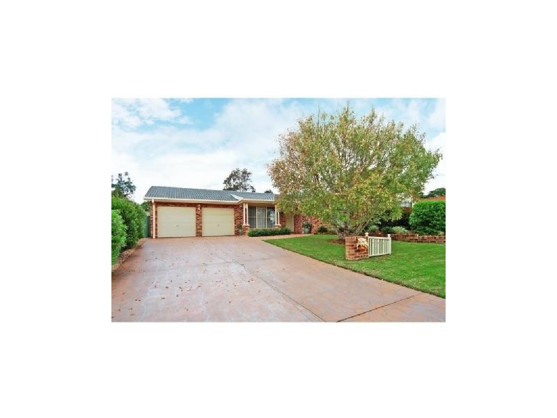 5 Mountain Ash Place, Worrigee NSW 2540