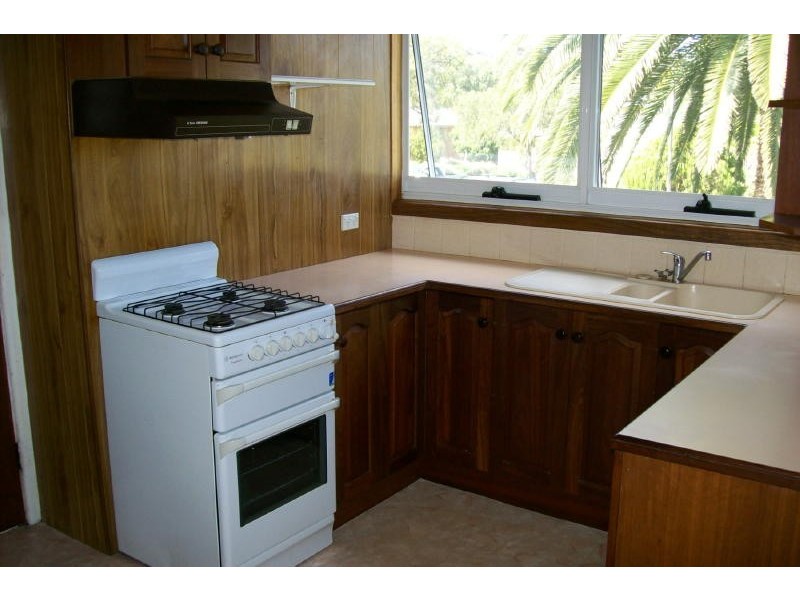 81 Albert Street, Nowra NSW 2541