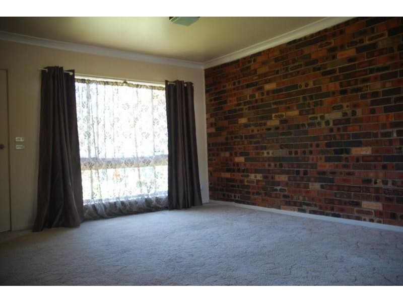 2/430 Princes Highway, Bomaderry NSW 2541