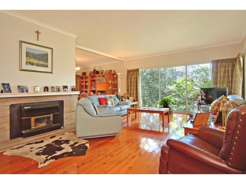 12 Mattes Way, Bomaderry NSW 2541