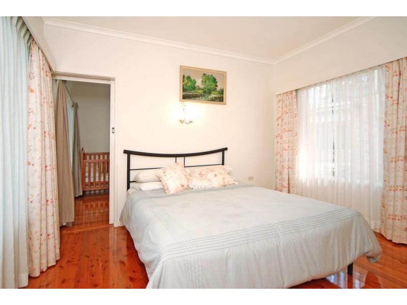 12 Mattes Way, Bomaderry NSW 2541