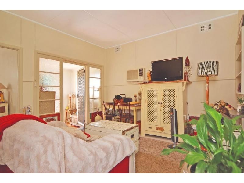 48 Douglas Street, Nowra NSW 2541