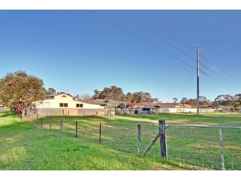 1 Lightwood Drive, West Nowra NSW 2541