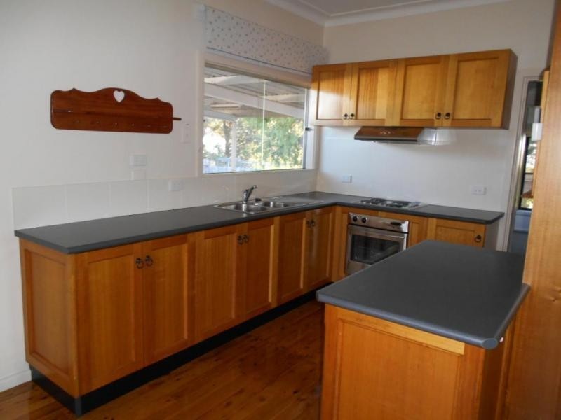 16 Turley Avenue, Bomaderry NSW 2541