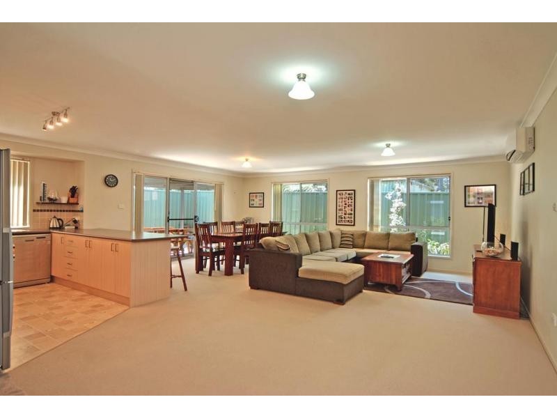 2/115 Hillcrest Avenue, South Nowra NSW 2541