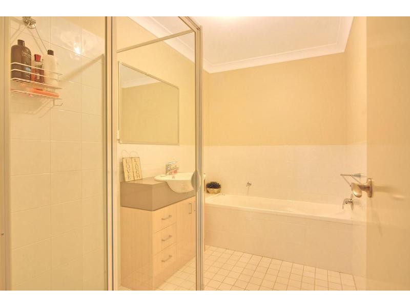 2/115 Hillcrest Avenue, South Nowra NSW 2541