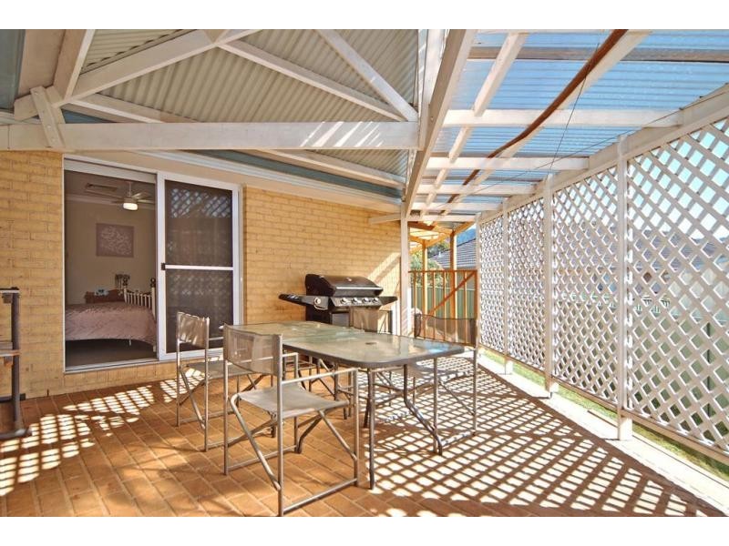 17 Hibiscus Place, Bomaderry NSW 2541