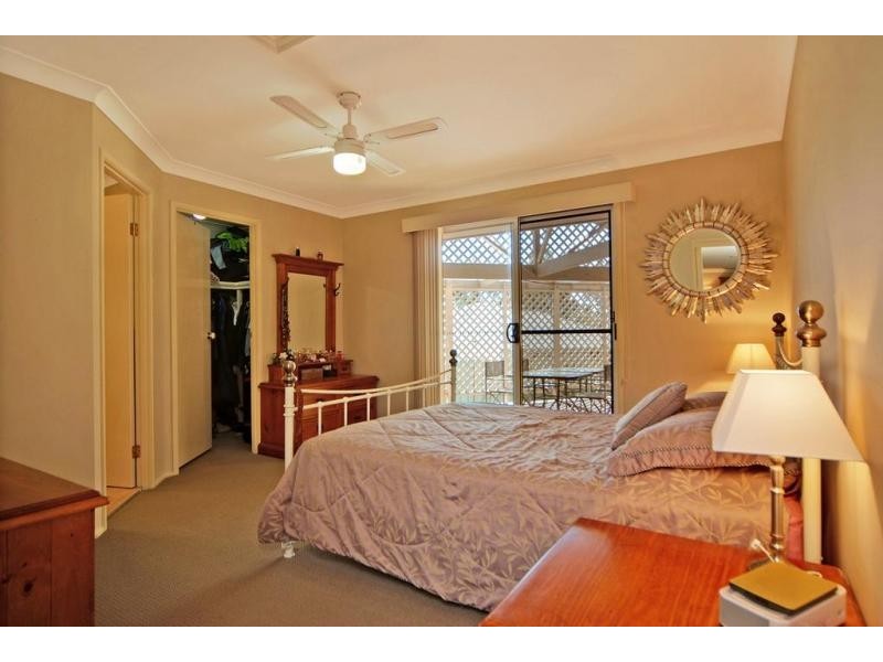 17 Hibiscus Place, Bomaderry NSW 2541