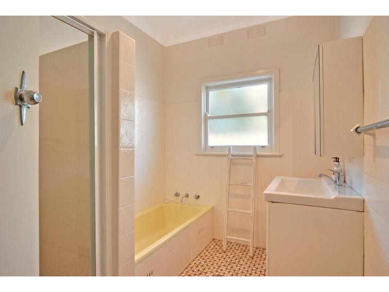 107 East Street, Nowra NSW 2541